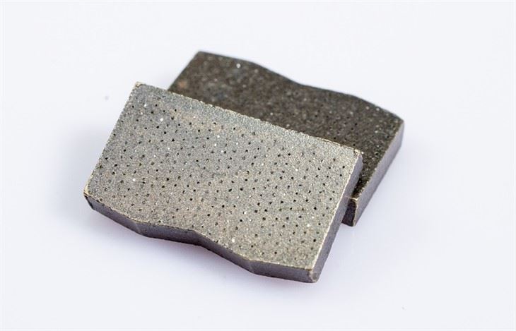 Arrayed diamond segments (2)